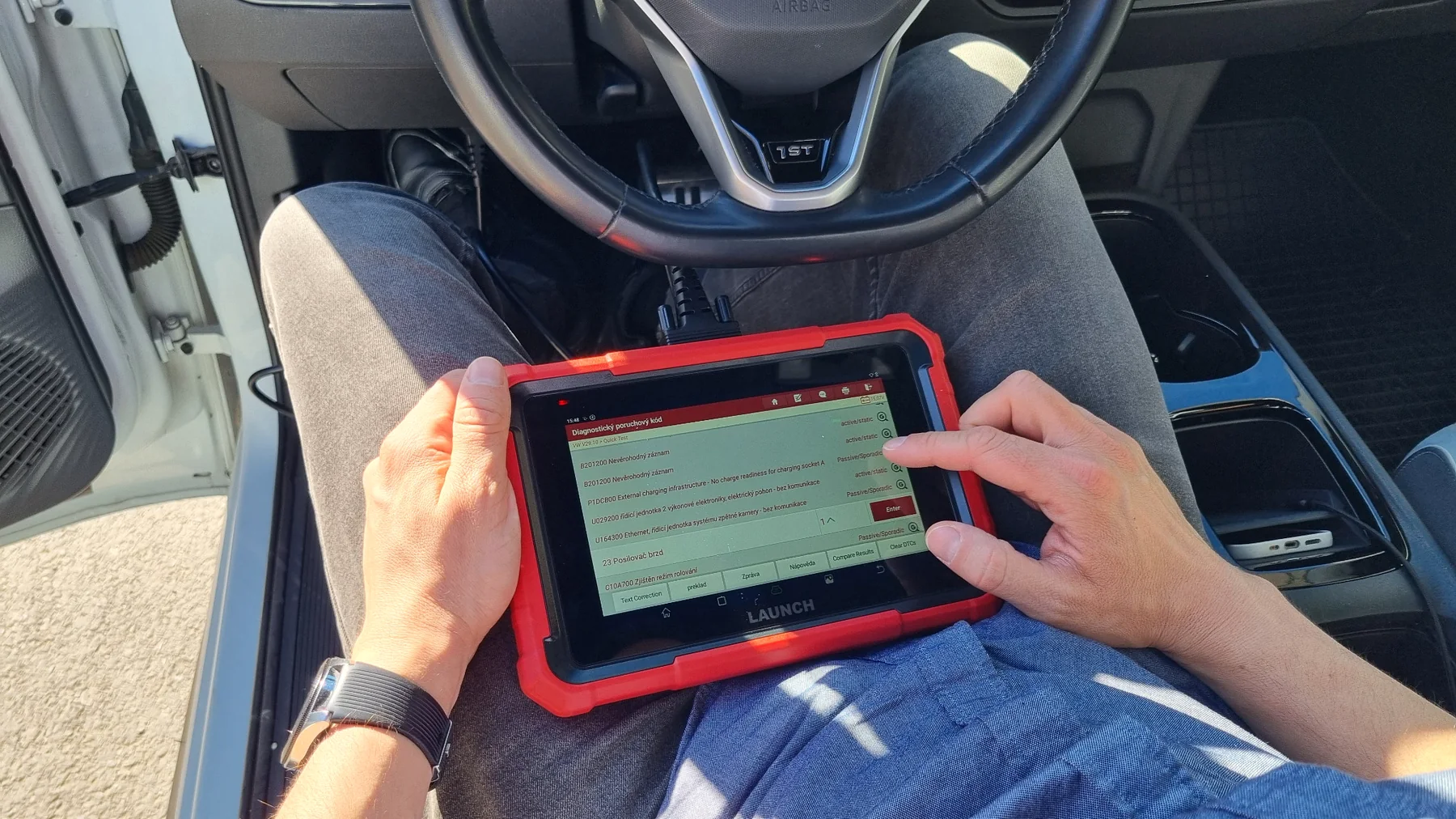 Diagnostika automobilu pomocí zařízení Launch